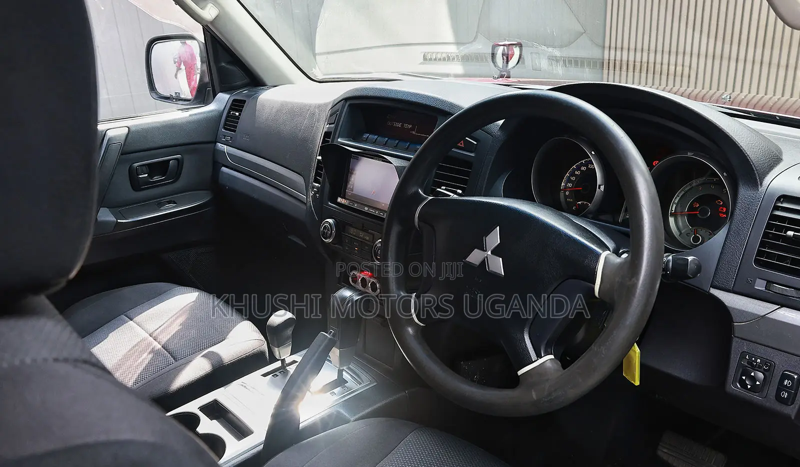 Mitsubishi Pajero 2011 Red