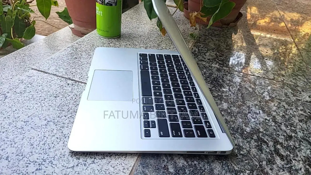 Laptop Apple MacBook 2017 8GB Intel Core i7 HDD+SSD 256GB