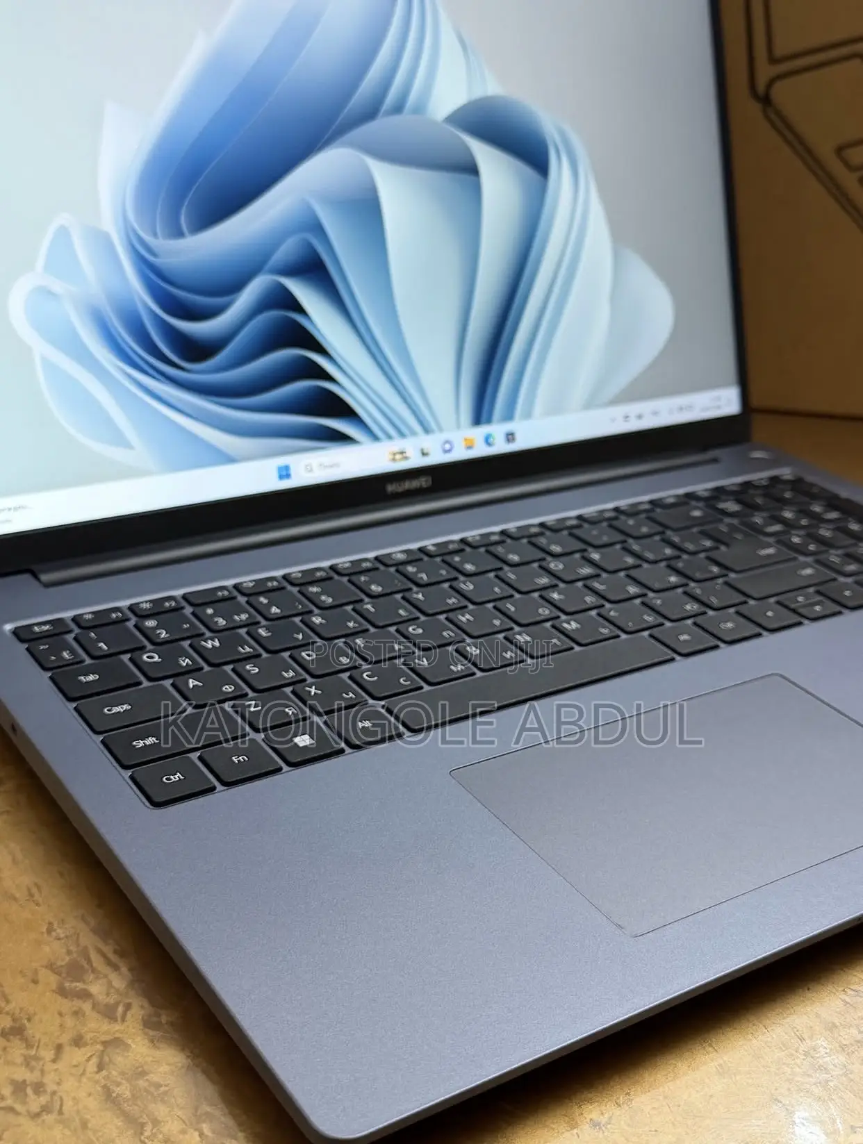 New Laptop Huawei MateBook X Pro 16GB Intel Core i5 SSD 512GB