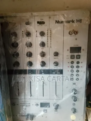Numark M8 Mixer