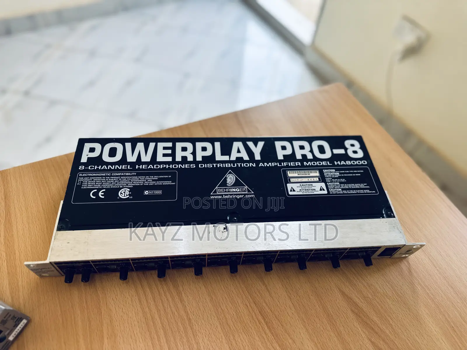 Behringer Power Play Headphone Amp