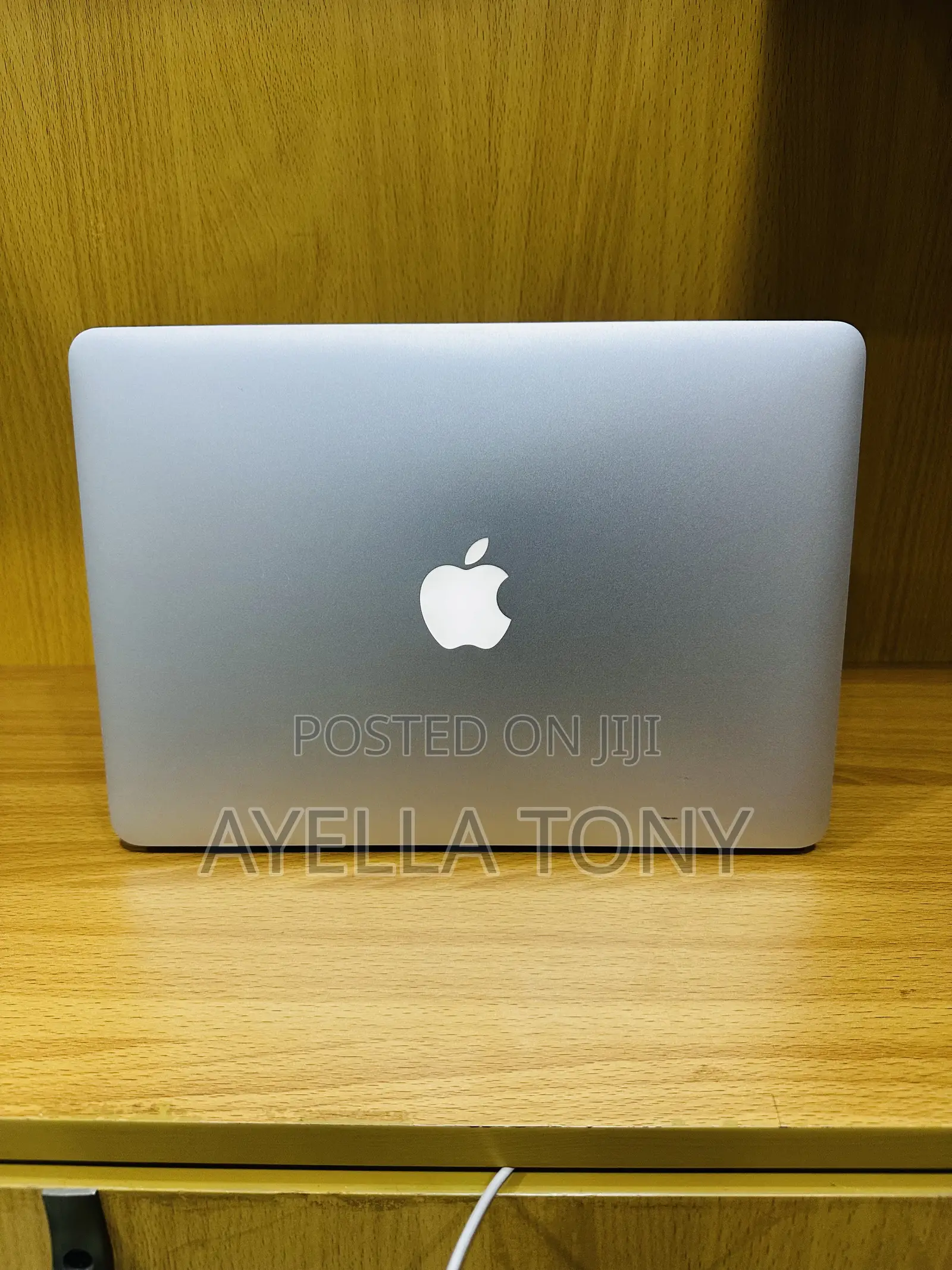 New Laptop Apple MacBook Pro 2015 16GB Intel Core i5 SSD 256GB