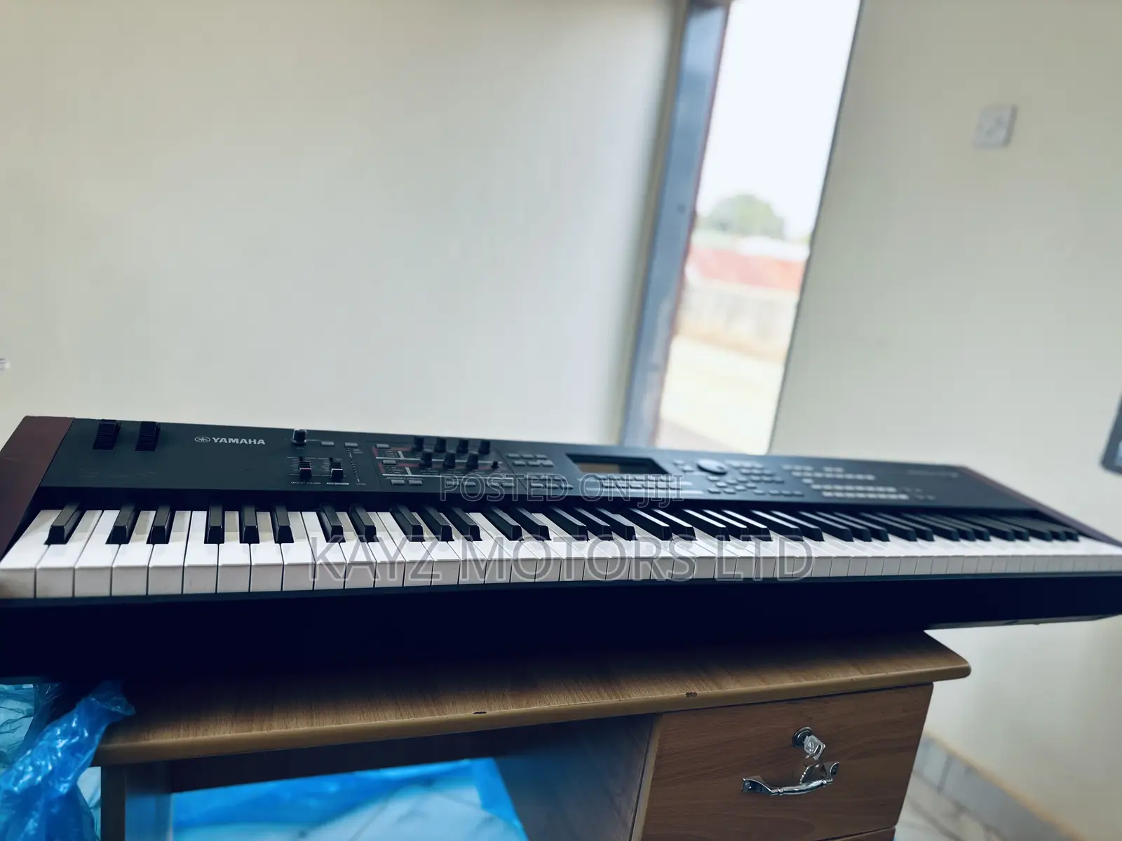 Yamaha Moxf8 Synthesizer Keyboard