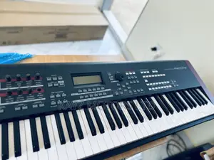 Yamaha Moxf8 Synthesizer Keyboard