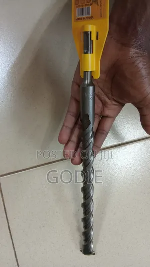 Epica Star Hammer Drill Bit With a 25mm Diameter and 350mm Length.