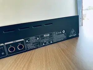 Behringer S16 Stage Box