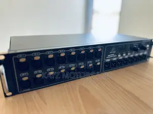 Behringer S16 Stage Box