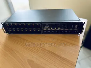 Behringer S16 Stage Box