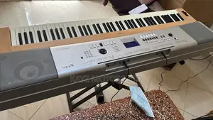 Yamaha DGX 660 Portable Grand Keyboard