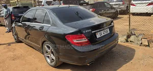 Mercedes-Benz C200 2013 Black