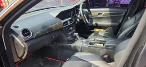 Mercedes-Benz C200 2013 Black