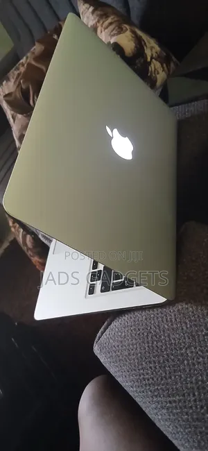 Laptop Apple MacBook 2014 4GB Intel Core i5 HDD+SSD 256GB