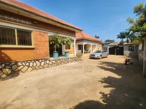 3bdrm Bungalow in Mulawa, Kira for rent