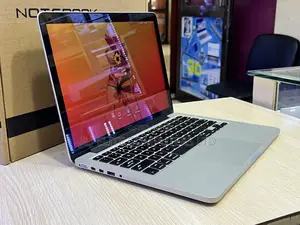 Laptop Apple MacBook Pro 2017 8GB Intel Core i5 SSD 256GB