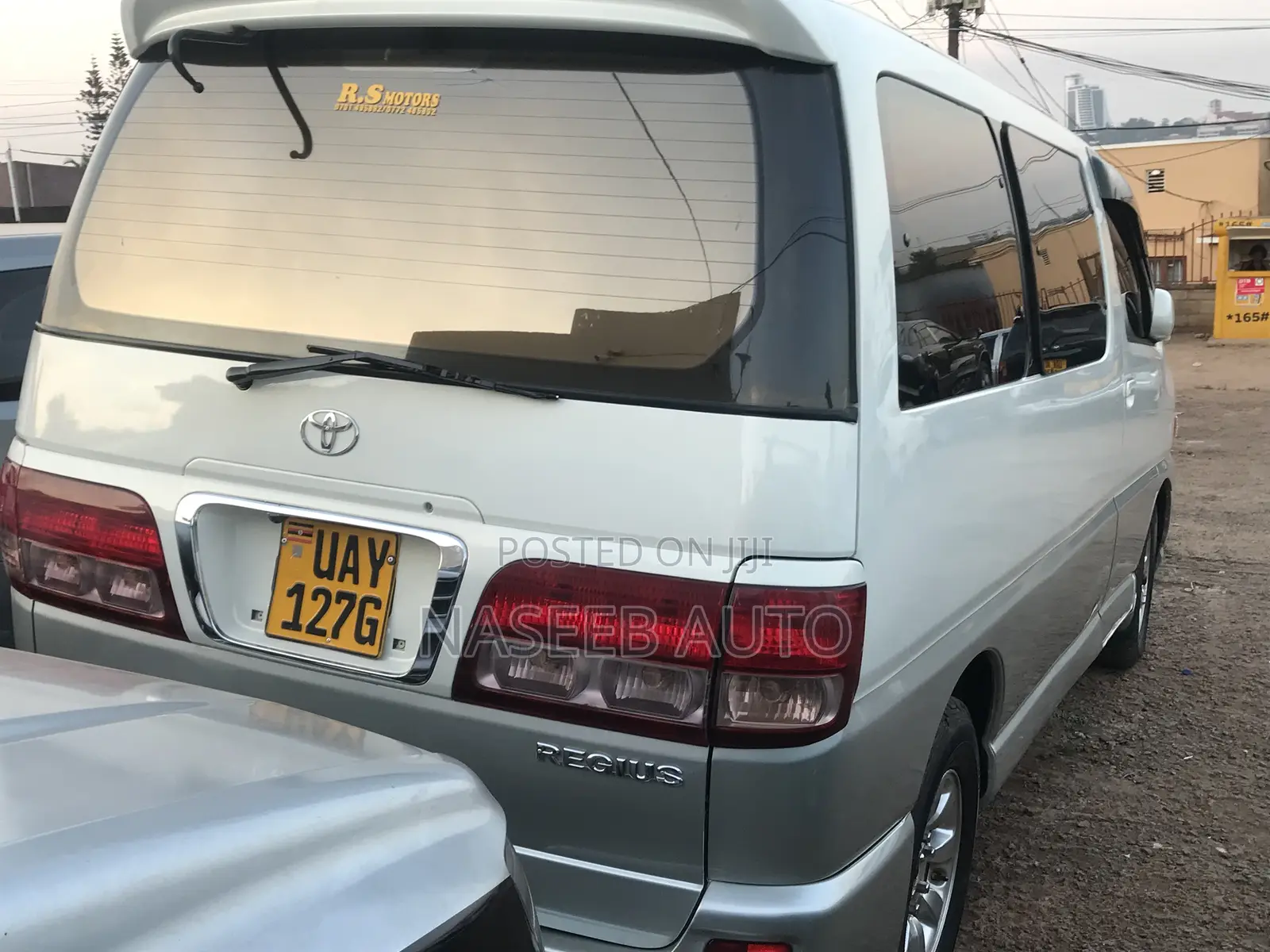 Toyota Regius 1998 Silver