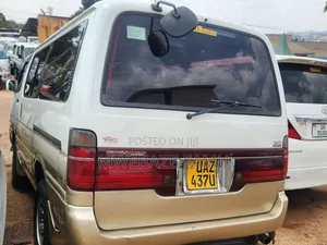 Toyota HiAce 2001