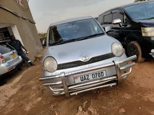 Toyota Sienta 2008 Silver