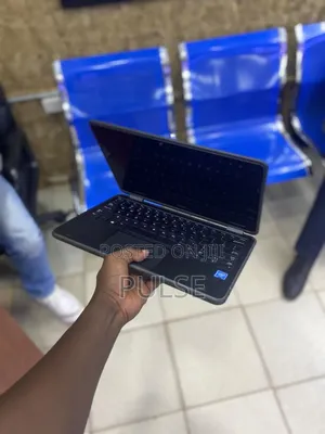 Laptop Dell Latitude 3190 2-in-1 4GB Intel Celeron SSD 128GB
