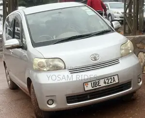 Toyota Porte 1.5 FWD 2009 Silver