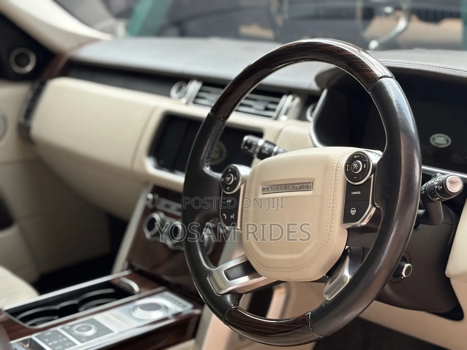 Land Rover Range Rover Vogue 2016 Red