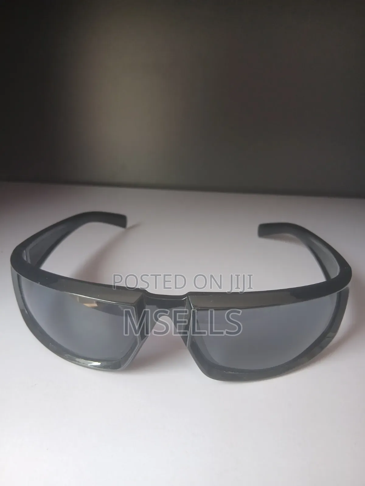 Thick Wrap-Around Sunglasses (Black)
