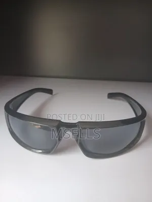 Thick Wrap-Around Sunglasses (Black)