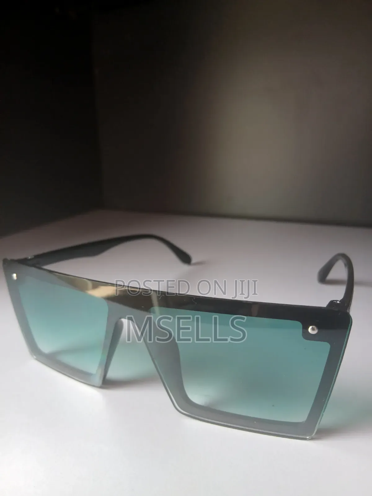 Flat Top Sunglasses (Green)
