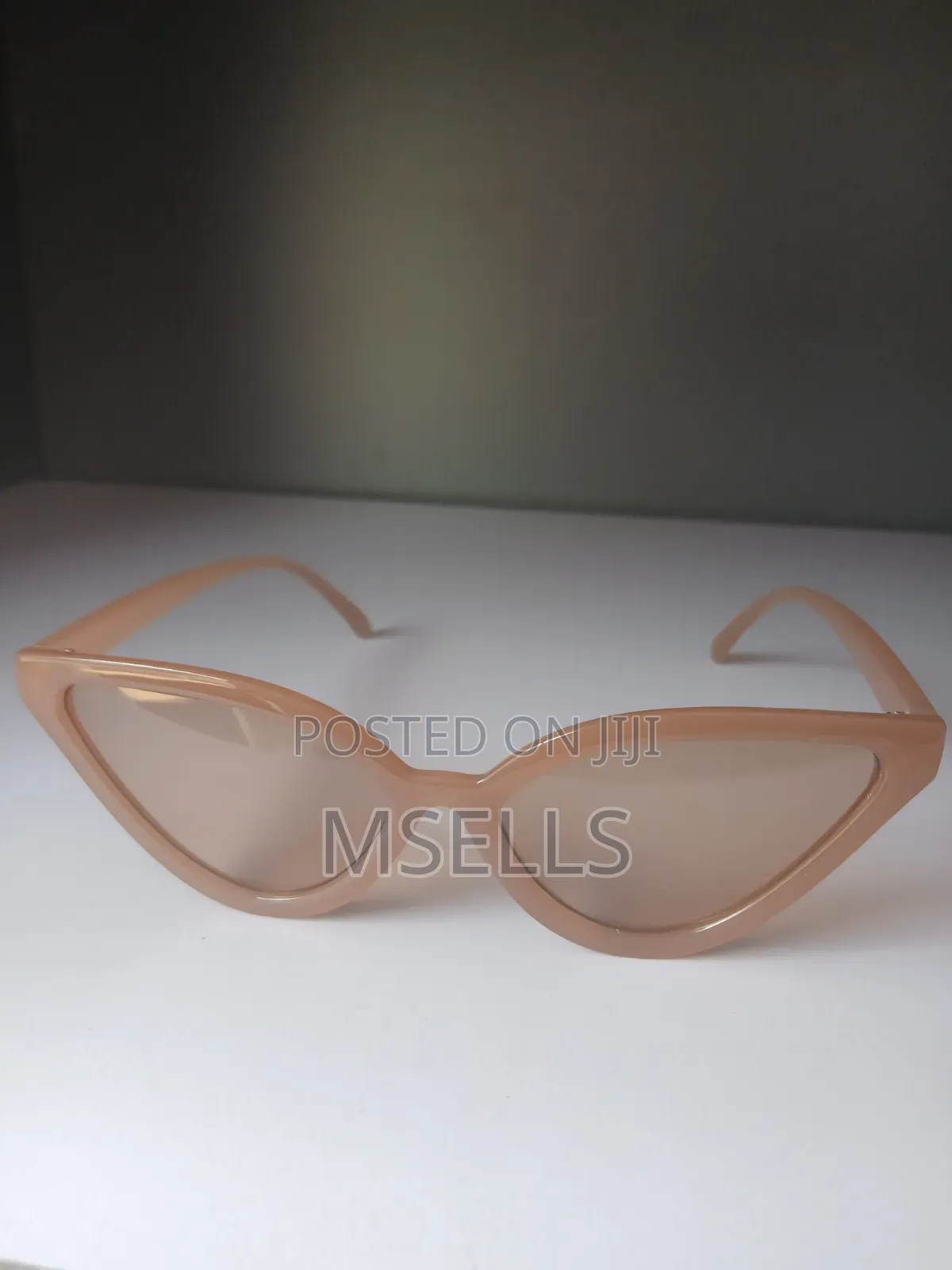Thin Cat-Eye Sunglasses (Brown)