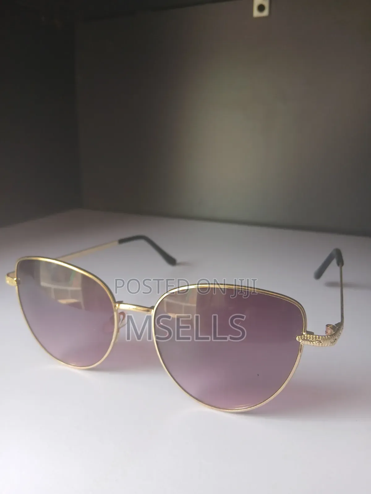 Gold Frame Cat-Eye Sunglasses