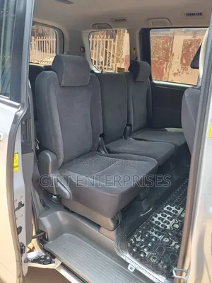 Toyota Noah 2009 Silver