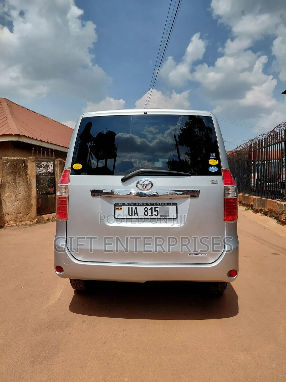 Toyota Noah 2009 Silver