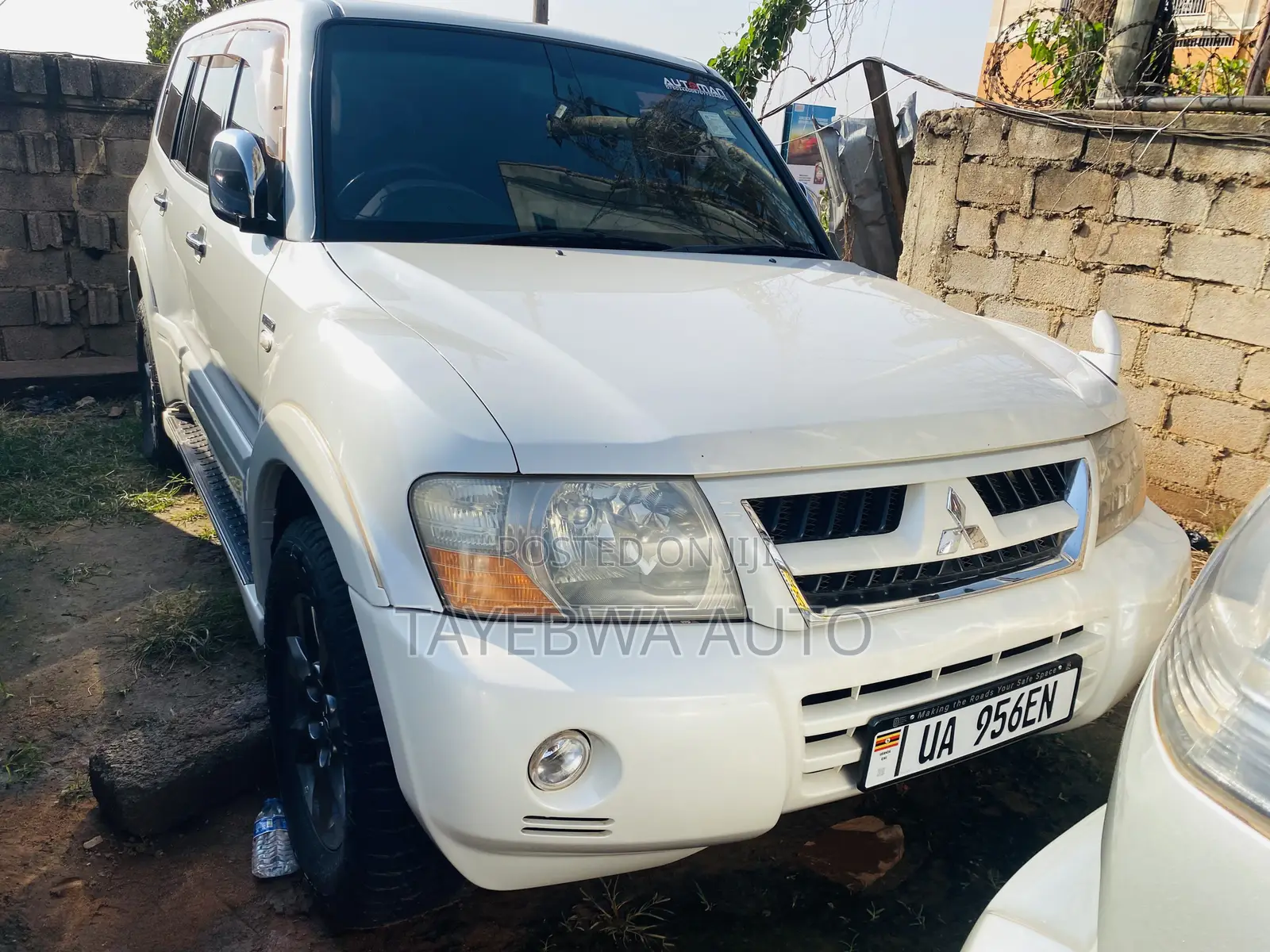 Mitsubishi Pajero 2004