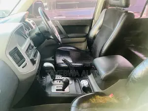 Mitsubishi Pajero 2004