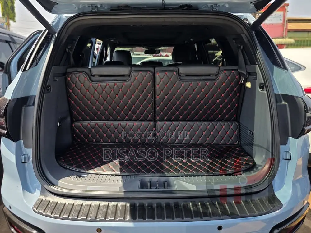 Ford Everest 2017 Blue