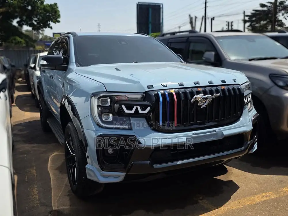 Ford Everest 2017 Blue