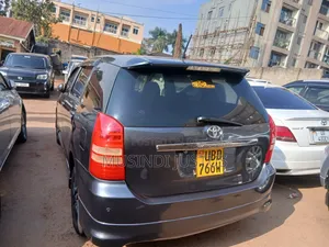 Toyota Wish 2005 Gray
