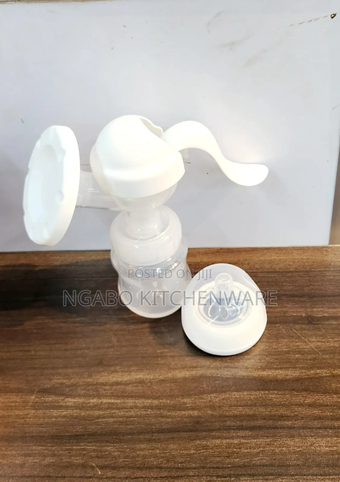 Aveat Natural Manual Breast Pump.