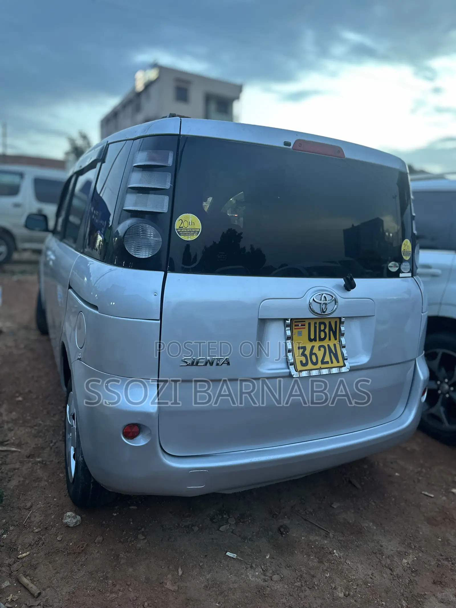 Toyota Sienta 2007 Silver