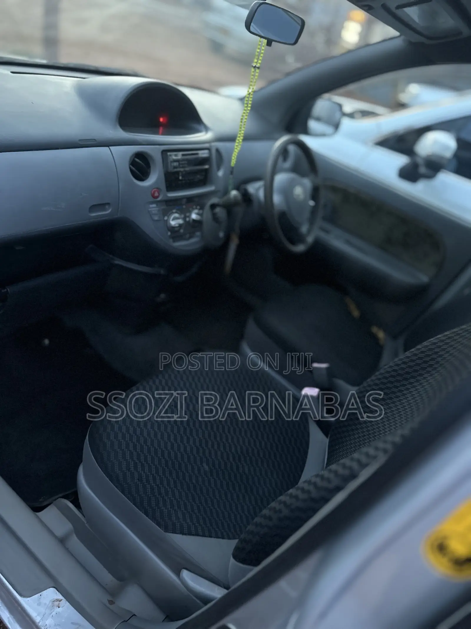 Toyota Sienta 2007 Silver