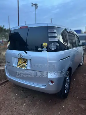 Toyota Sienta 2007 Silver