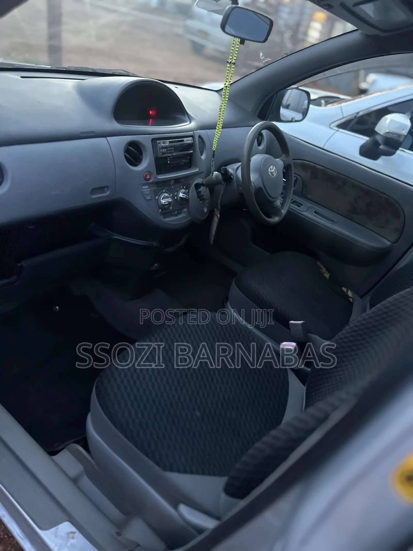 Toyota Sienta 2007 Silver