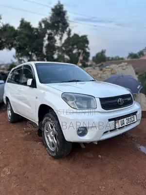 Toyota RAV4 Automatic 2003 White