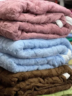 Tufted Fleece Blanket Prints