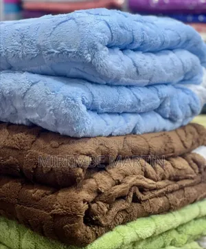 Tufted Fleece Blanket Prints