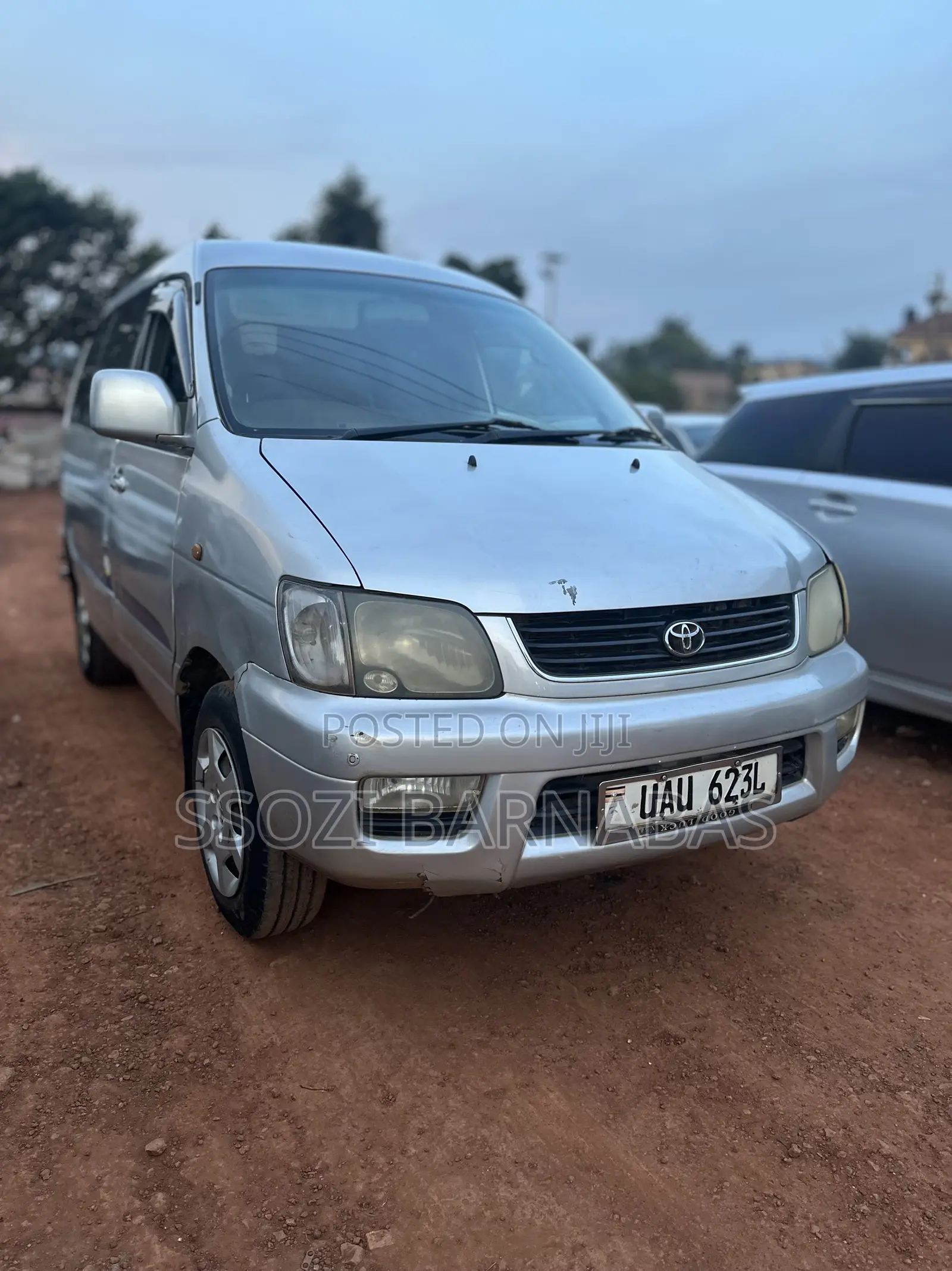 Toyota TownAce Noah 1999 Silver
