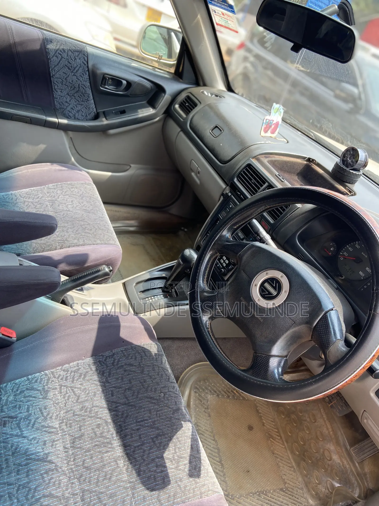 Subaru Forester 2000 Gold