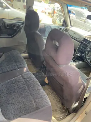 Subaru Forester 2000 Gold