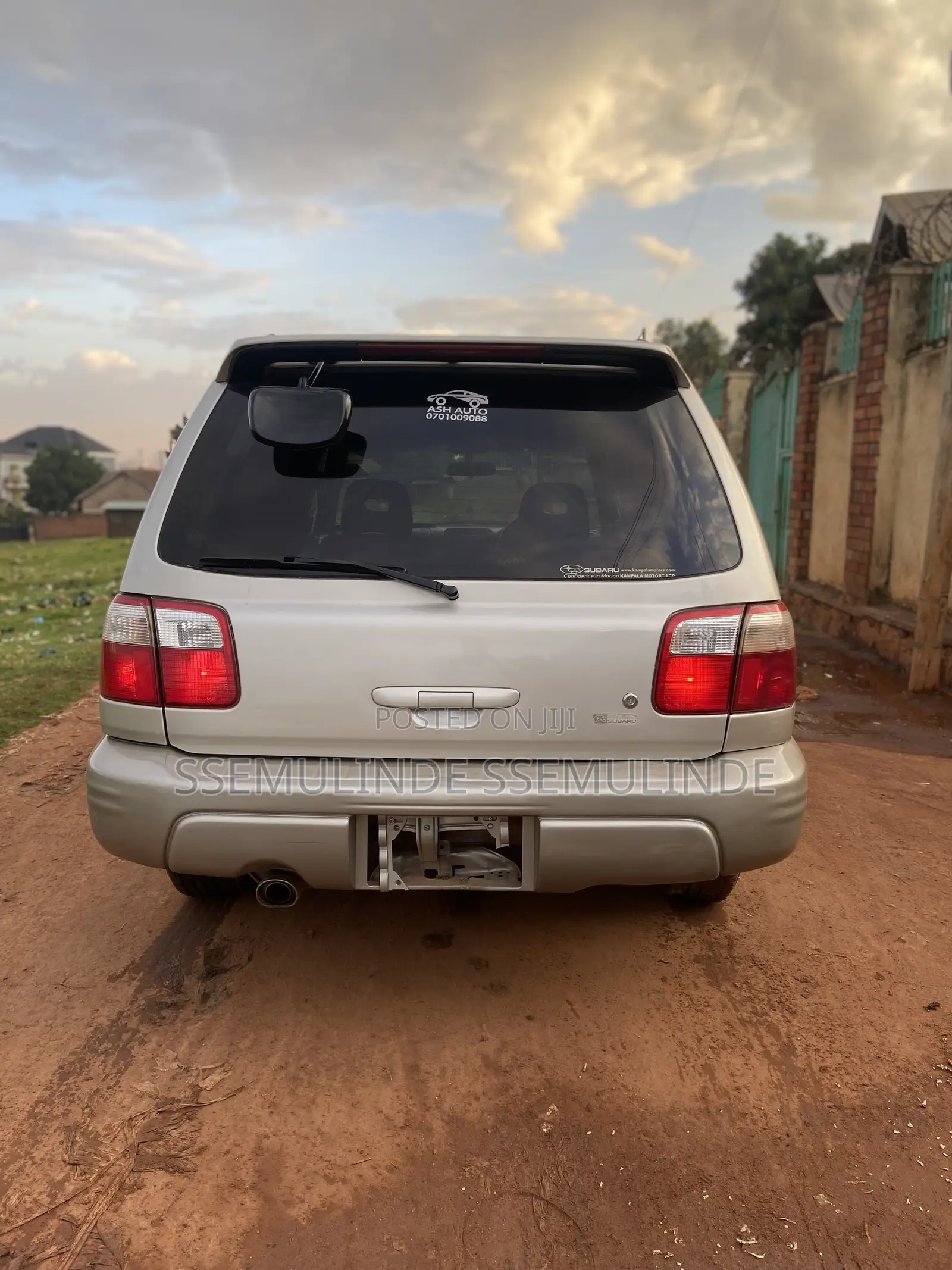 Subaru Forester 2000 Gold
