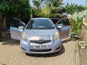 Toyota Vitz 2009 Beige