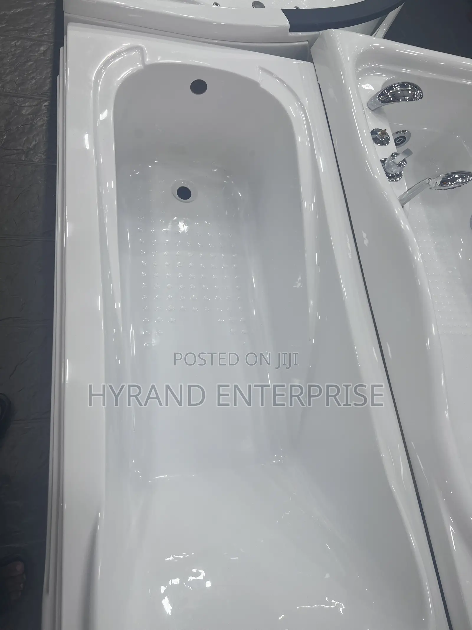 Comfortable Bath Tubs